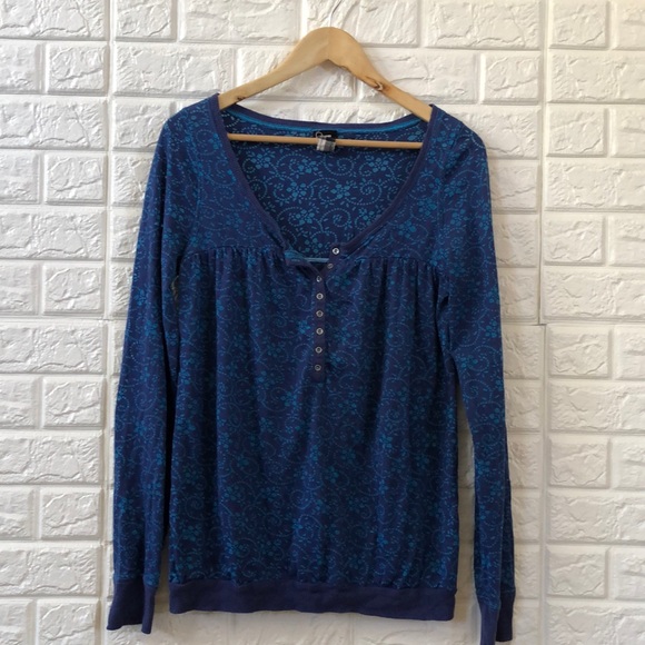 Free People Tops - Free People floral Henley pullover long sleeve blue purple women’s size M medium